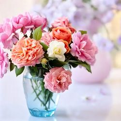 粉橙玫瑰花瓶头像 植物风微信头像