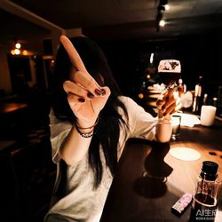 夜色微醺女孩 潮流风微信头像